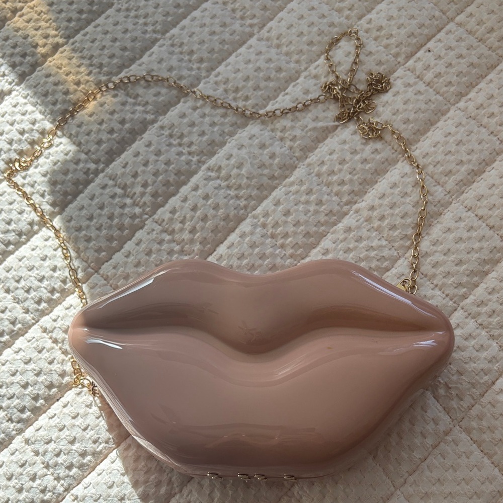 Lip-Shaped Beige Crossbody Bag